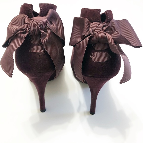 Vera Wang Royce Bootie Heels - Picture 4 of 10